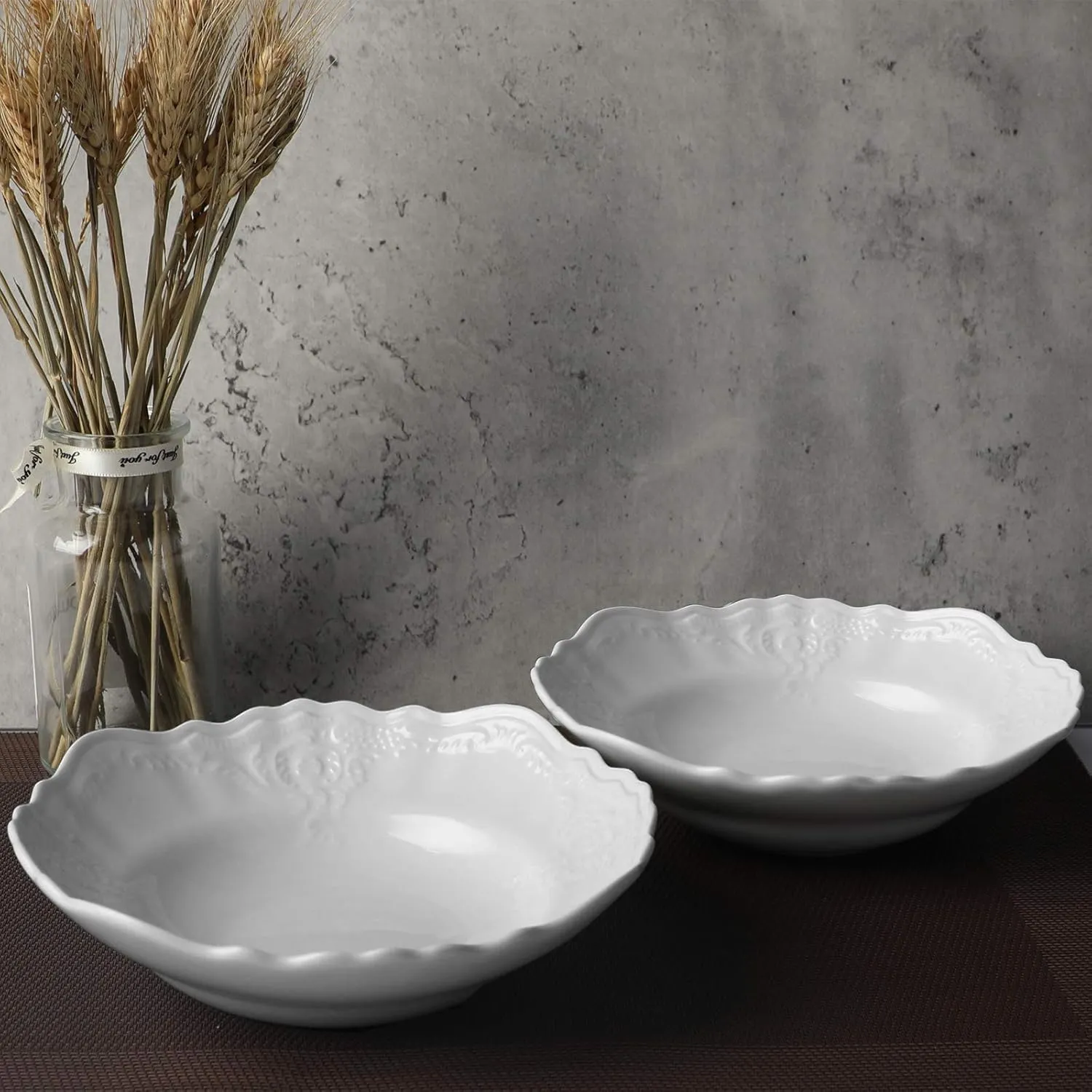 amhomel Porcelain Bowls, 19 Ounce Ceramic Shallow Serving Bowls for Salad, Pasta, Soup and Fruit, Microwave & Dishwasher Safe, Set of 2(White, 7 Inch)