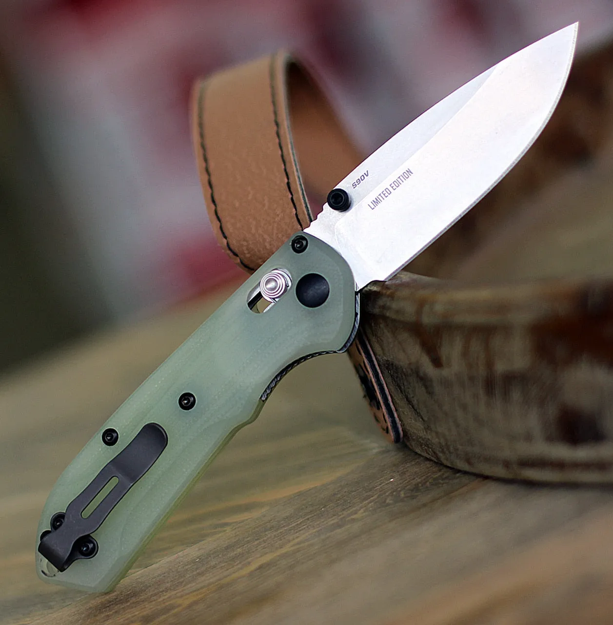 Benchmade 565-2101 Mini Freek, 3.0" CPM-S90V Satin Plain Blade, Natural G-10 Handle Knife