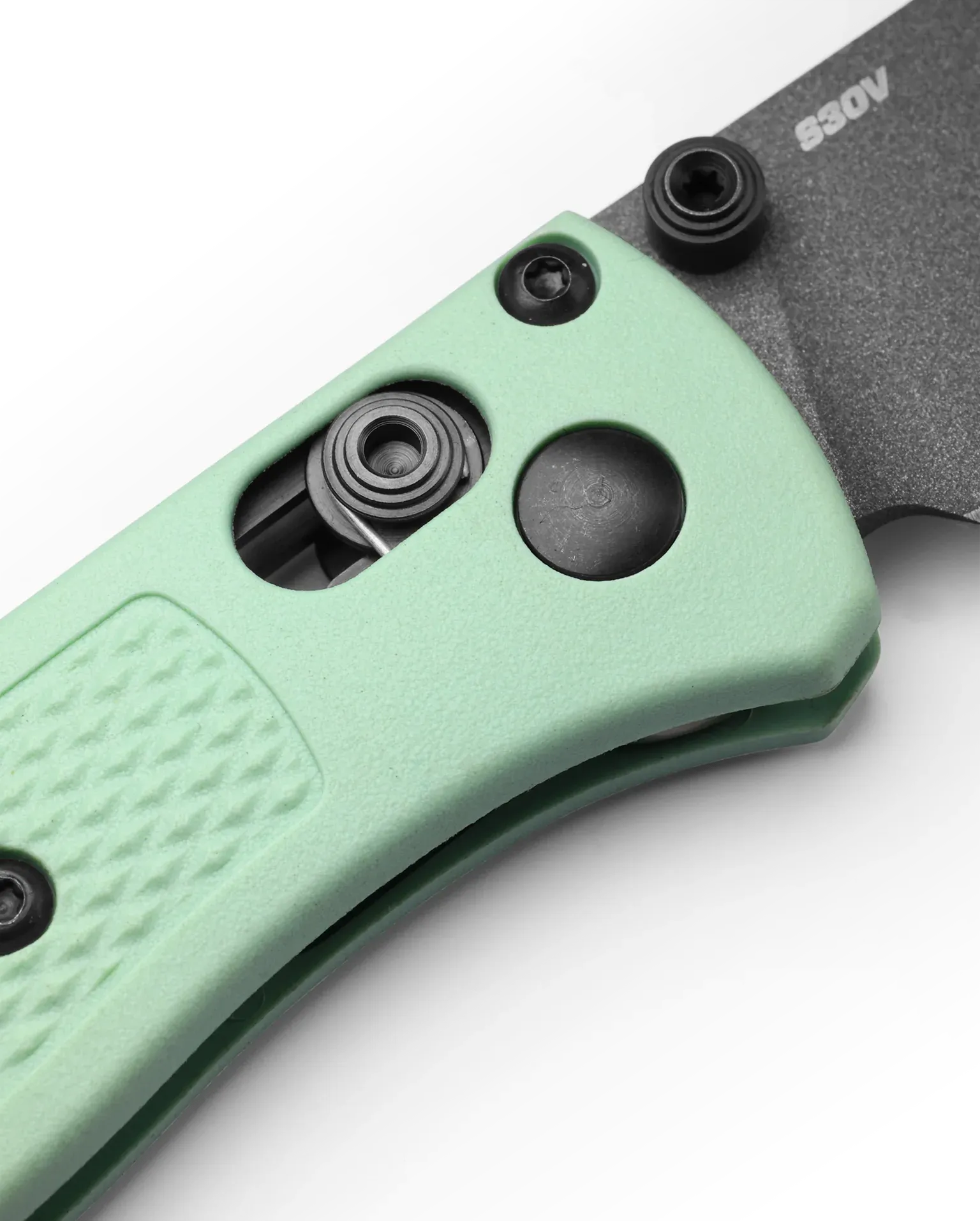 Benchmade Mini Bugout S30V Drop Point 2.82'' Plain Edge Pocket Knife