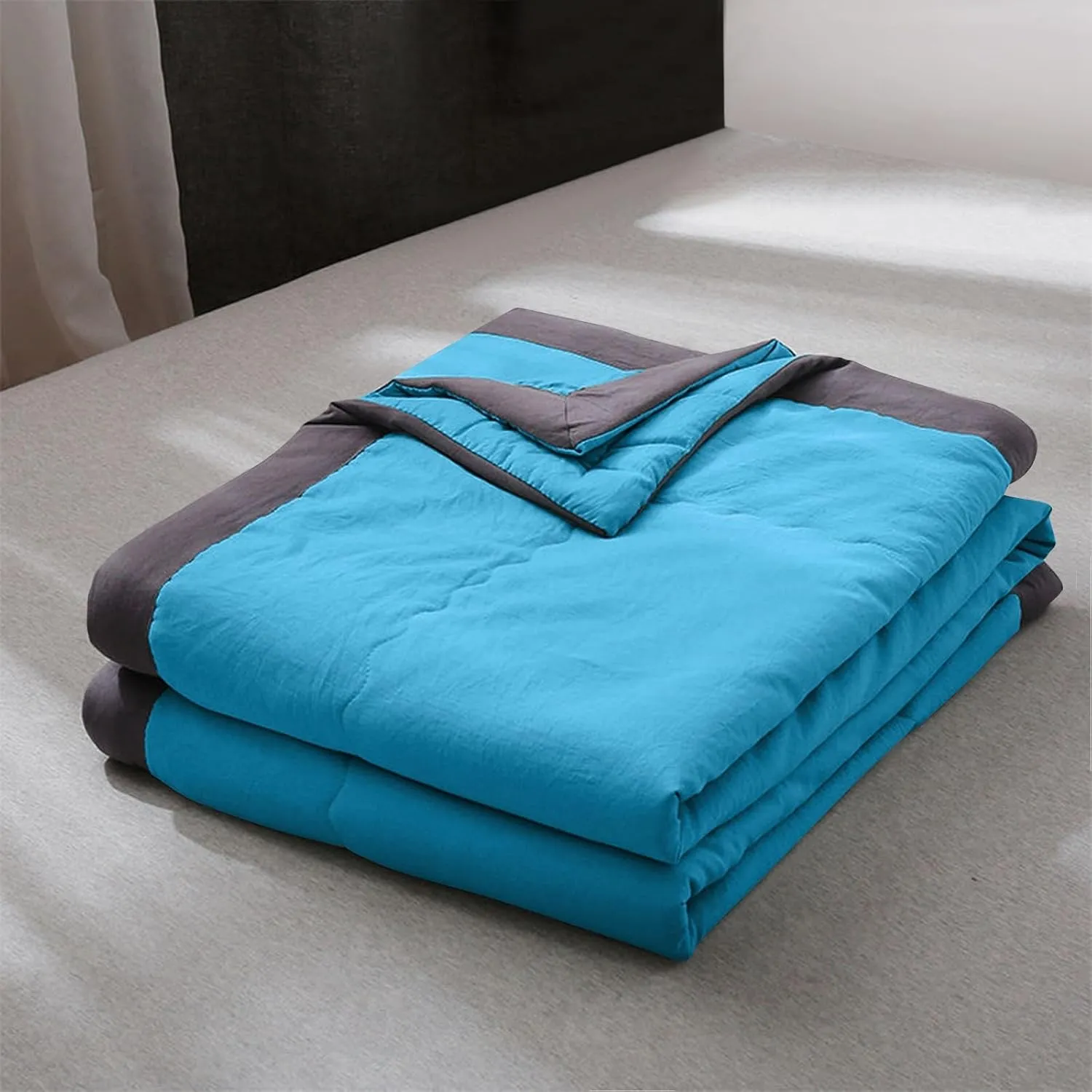 Cooling Comforter Queen Size Cooling Blanket for Hot Sleepers All-Season Ice Blanket Lightweight Portable for Travel Camping(Sky Blue)