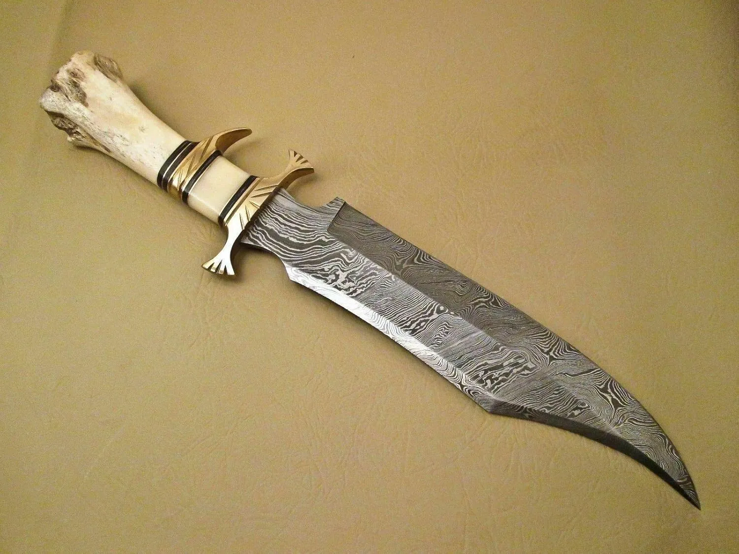 Damascus Steel Hunting Knife - Fixed Blade Knives with Sheath - Firm Grip Handle Made of Camel Bone (White)