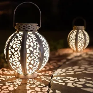 IronLuminaeâ„?- Solar LED Iron Art Hallow Lantern Light