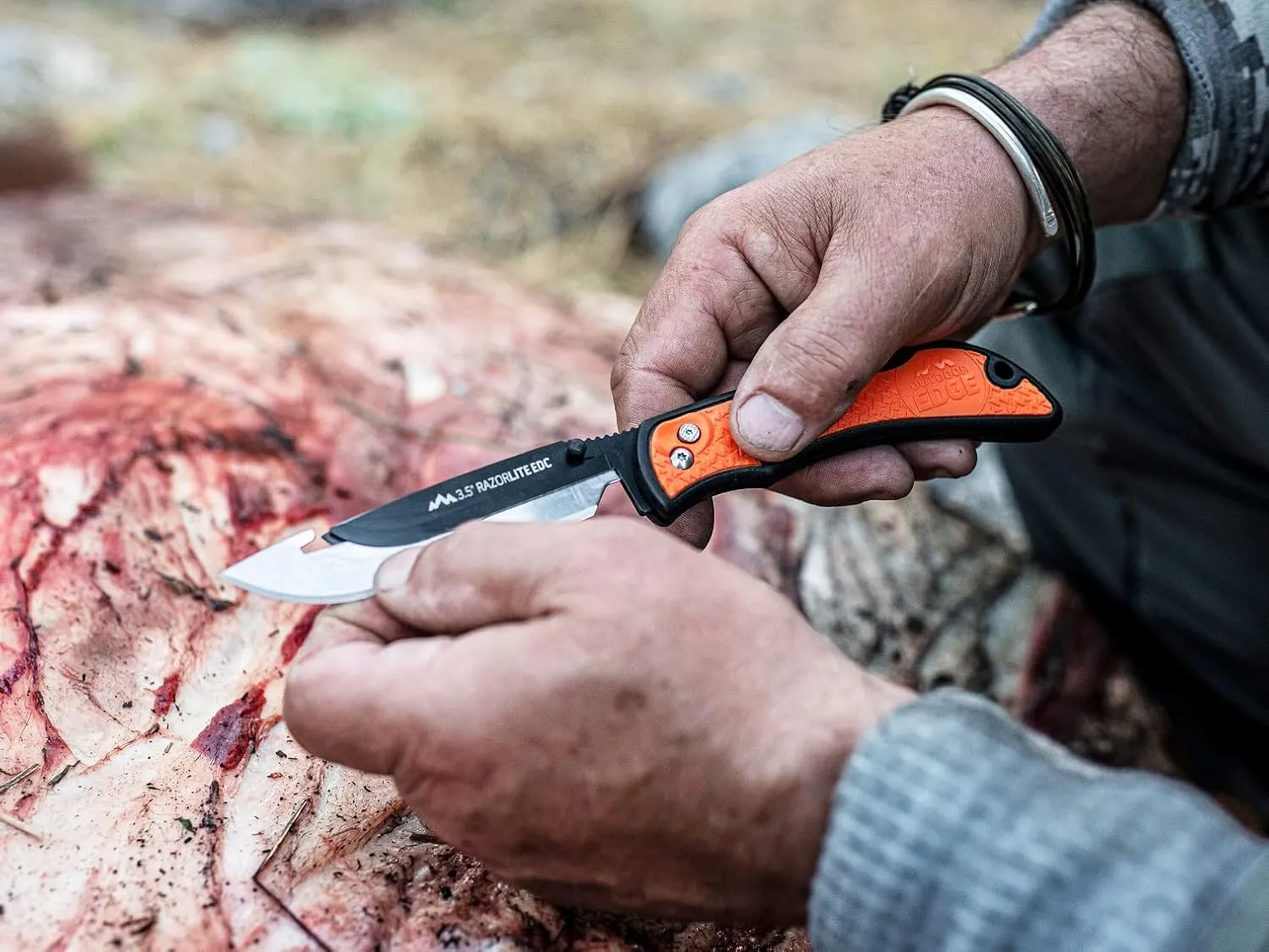 OUTDOOR EDGE 3.0" RazorLite EDC - Replaceable Blade EDC Folding Knife with Pocket Clip and One Hand Opening for Everyday Carry (Gray, 4 Blades)