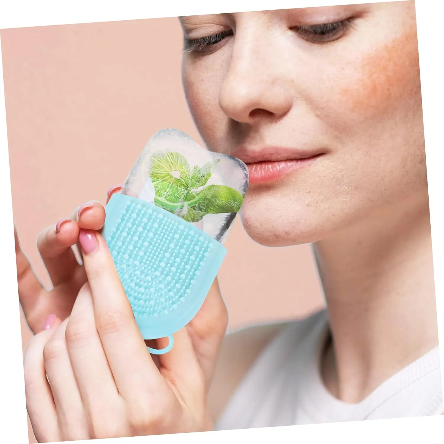Silicone Ice Face Roller for Skin Massage Portable Beauty Tool for Reducing Puffiness and Enlarged Pores for Home Travel Use Skin-friendly Design
