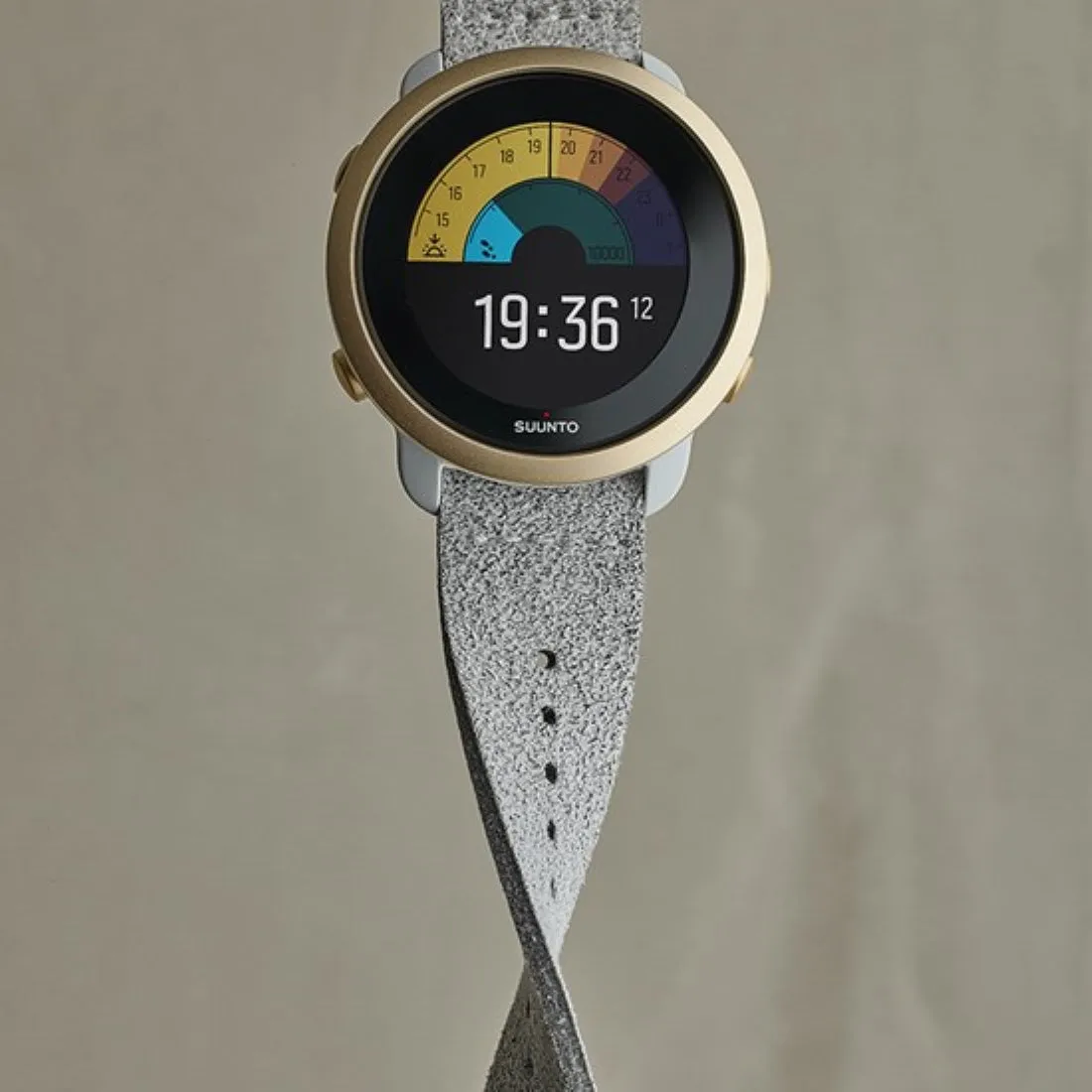 SUUNTO 3 Pebble White Light Gold Sports GPS Watch