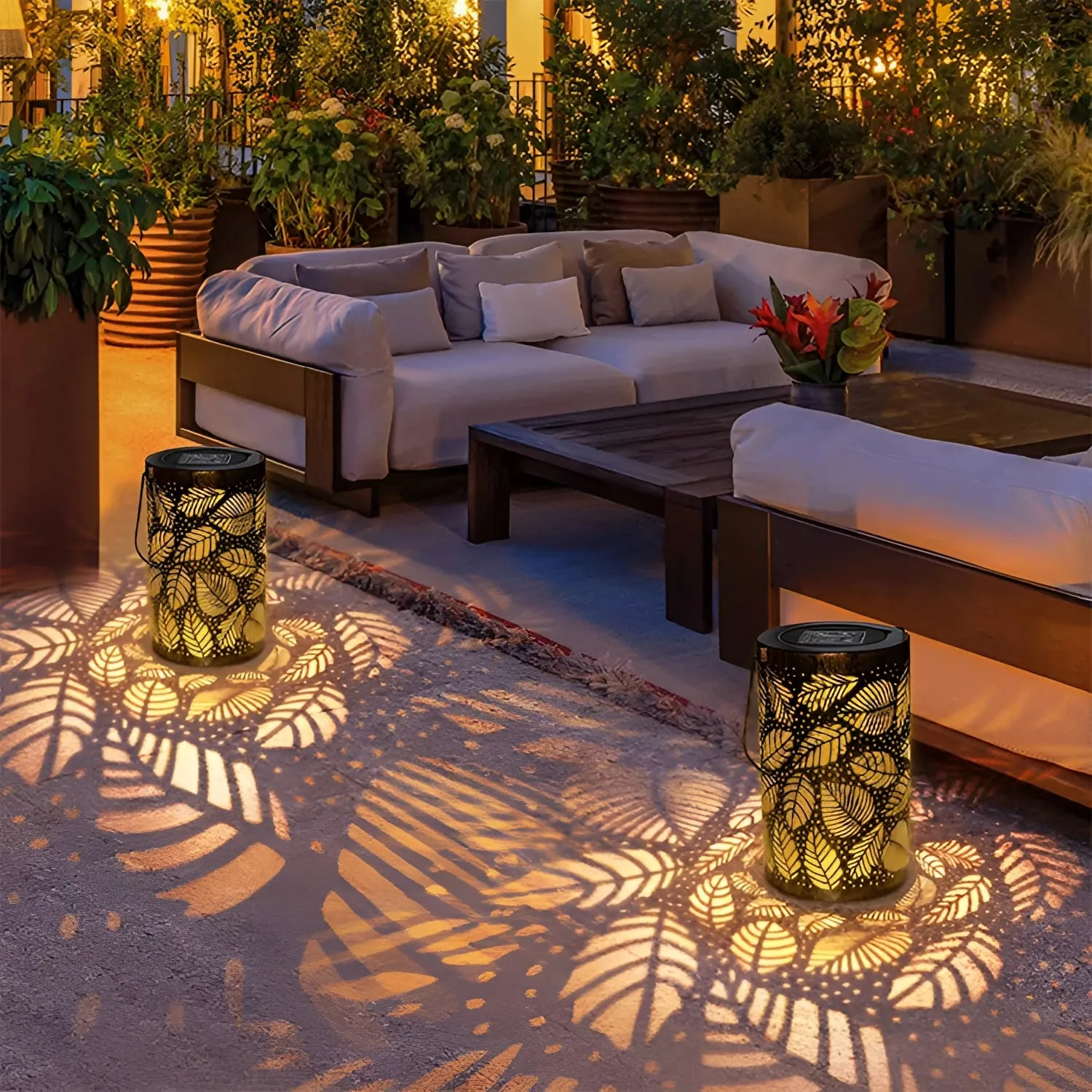 Tropical Leaf LED Solar Lantern - Outdoor Decorative Garden Light
