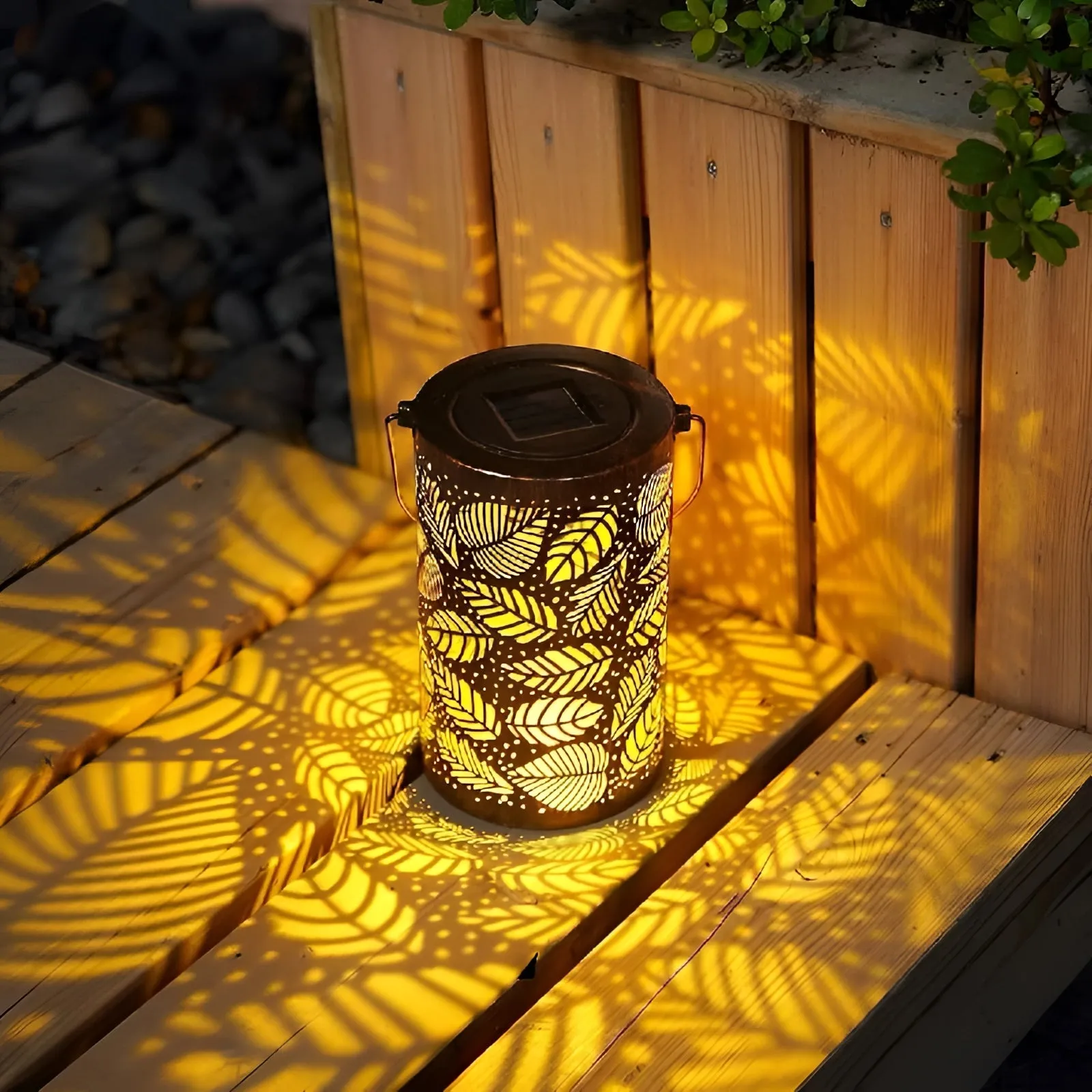 Tropical Leaf LED Solar Lantern - Outdoor Decorative Garden Light