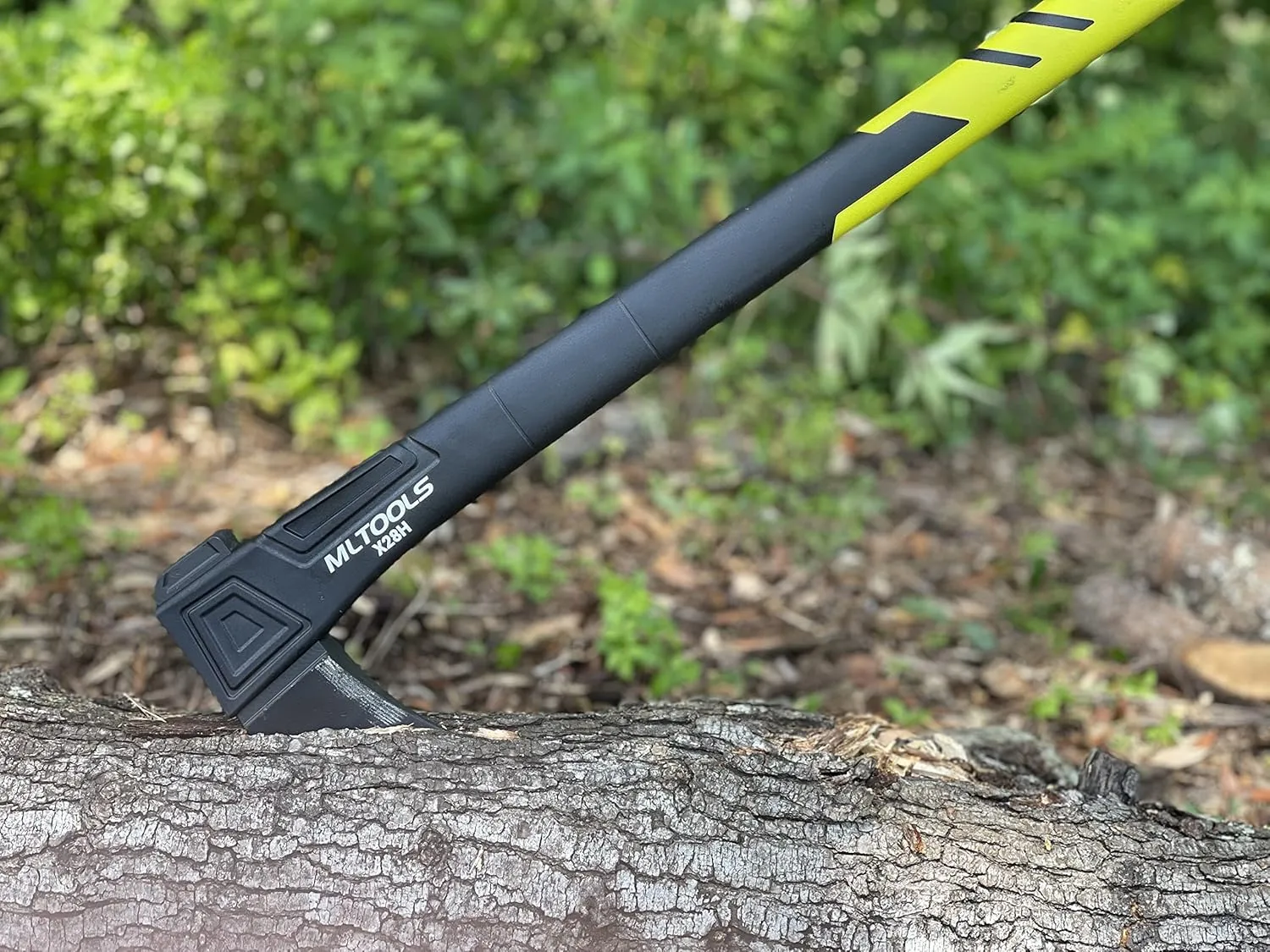 Universal Camping Hatchet X28H - Survival Hatchet, Fiberglass Ergonomic Handle, Carbon Steel Head - Torque, Weatherproof Survival Axes and Hatchets - Non-Slip - Protection Guard, Lock - 28”
