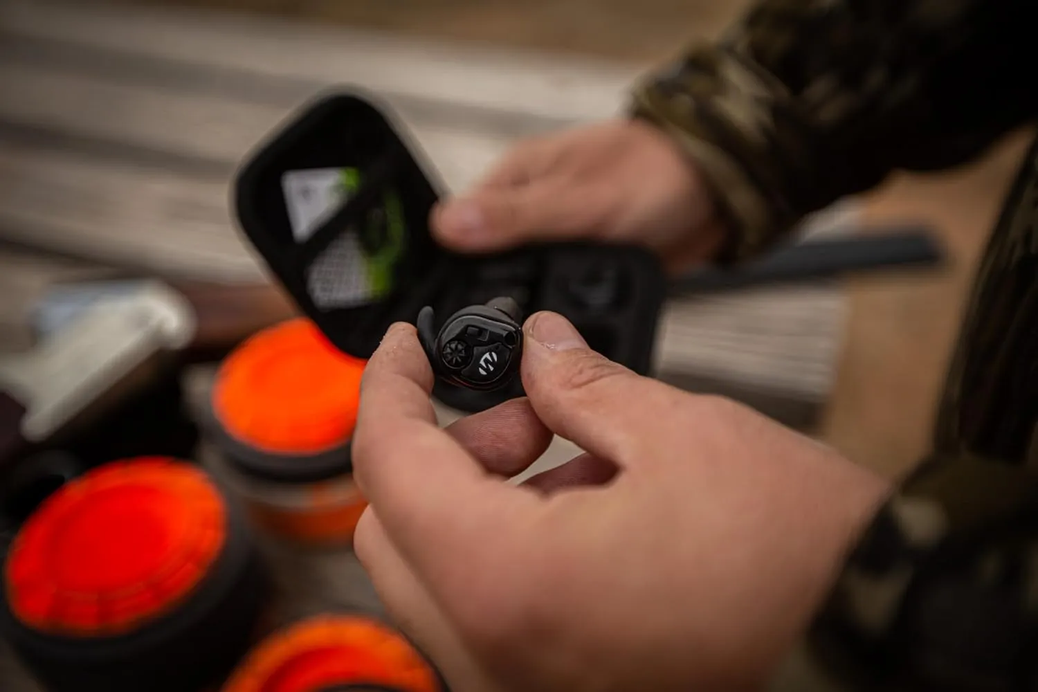 Walker's Silencer Wireless NRR25dB Electronic Sound Suppression Hearing Protection Earbuds for Shooting